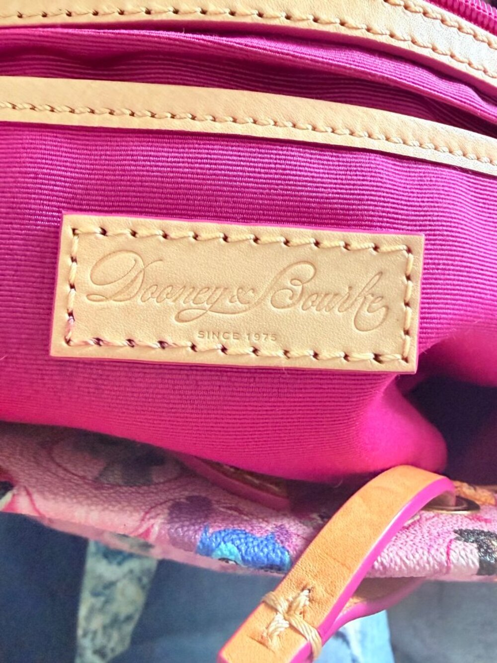 ๐ถ Disney Dooney & Bourke Pink "Disney Dogs" Tote ๐ถ - Picture 8 of 12